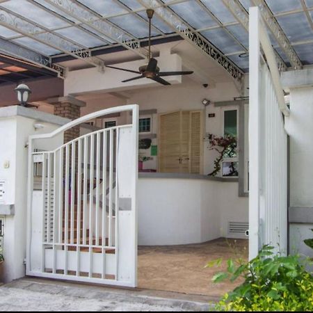 Nautilus Bay Home Inn George Town Eksteriør bilde